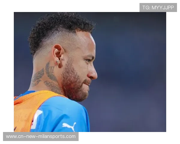 内马尔与友人夜跑路过社区医院探望病人，善举被赞扬