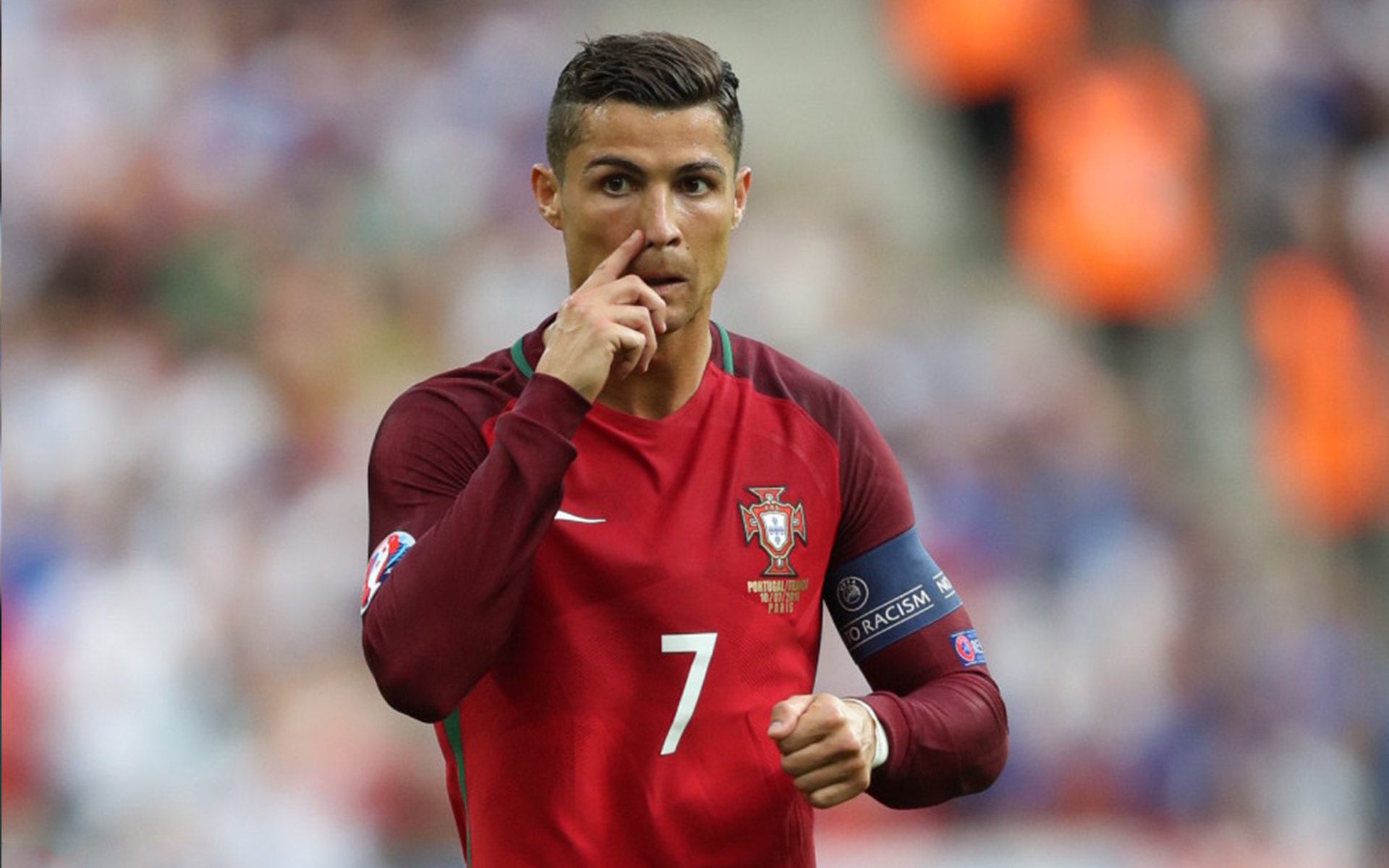 米兰体育-伦敦马拉松迎来迎来新纪录选手，现场气氛空前高涨，伦敦马拉松2021视频