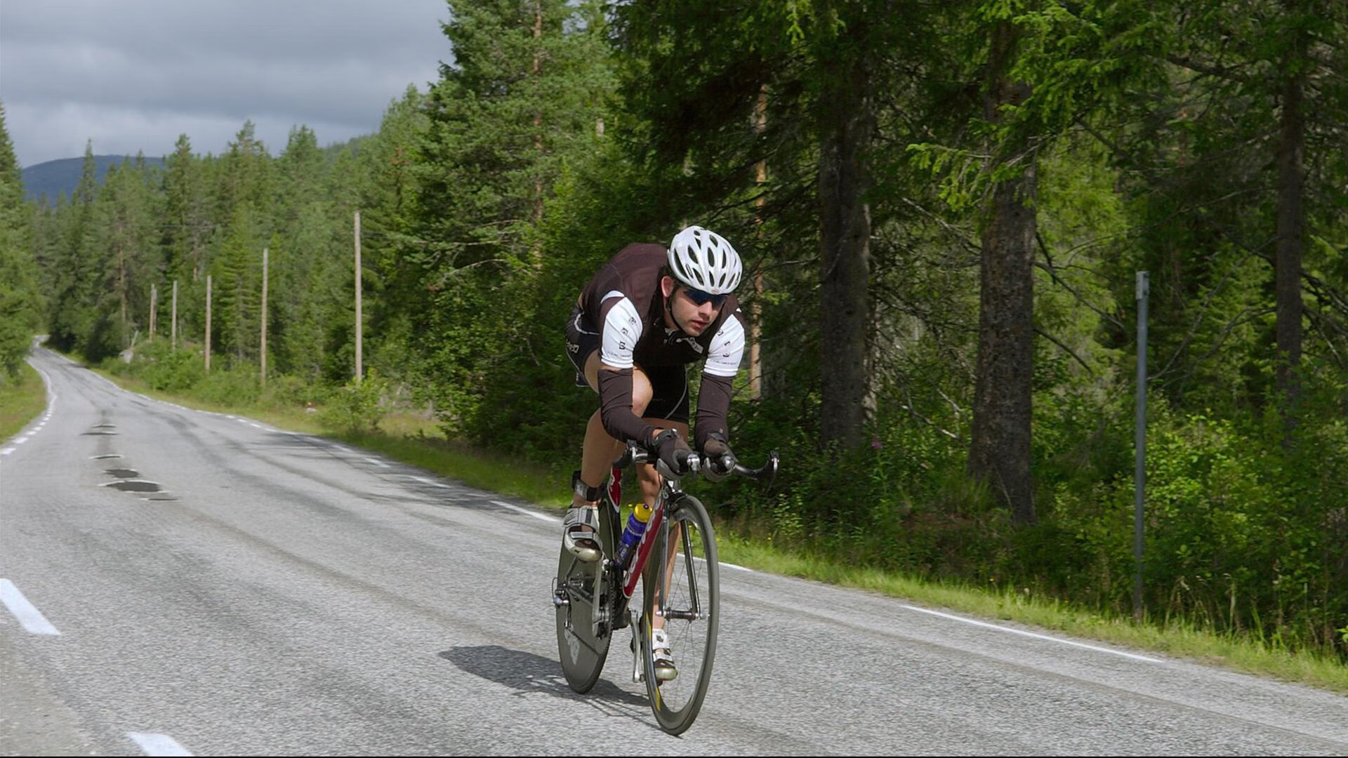 红雀进攻乏力，失误导致失利，红雀训练